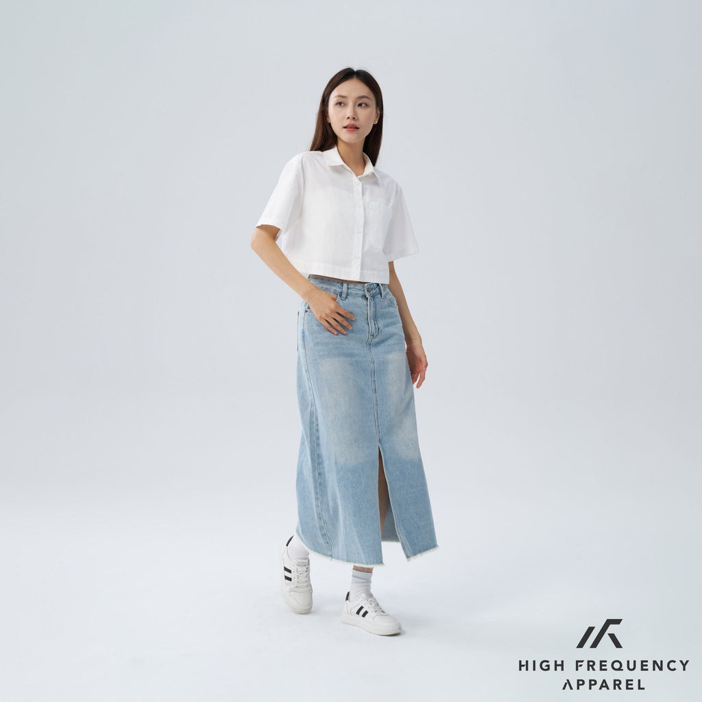 Frayed Mid-Waisted Maxi Denim Skirt With Front Slit