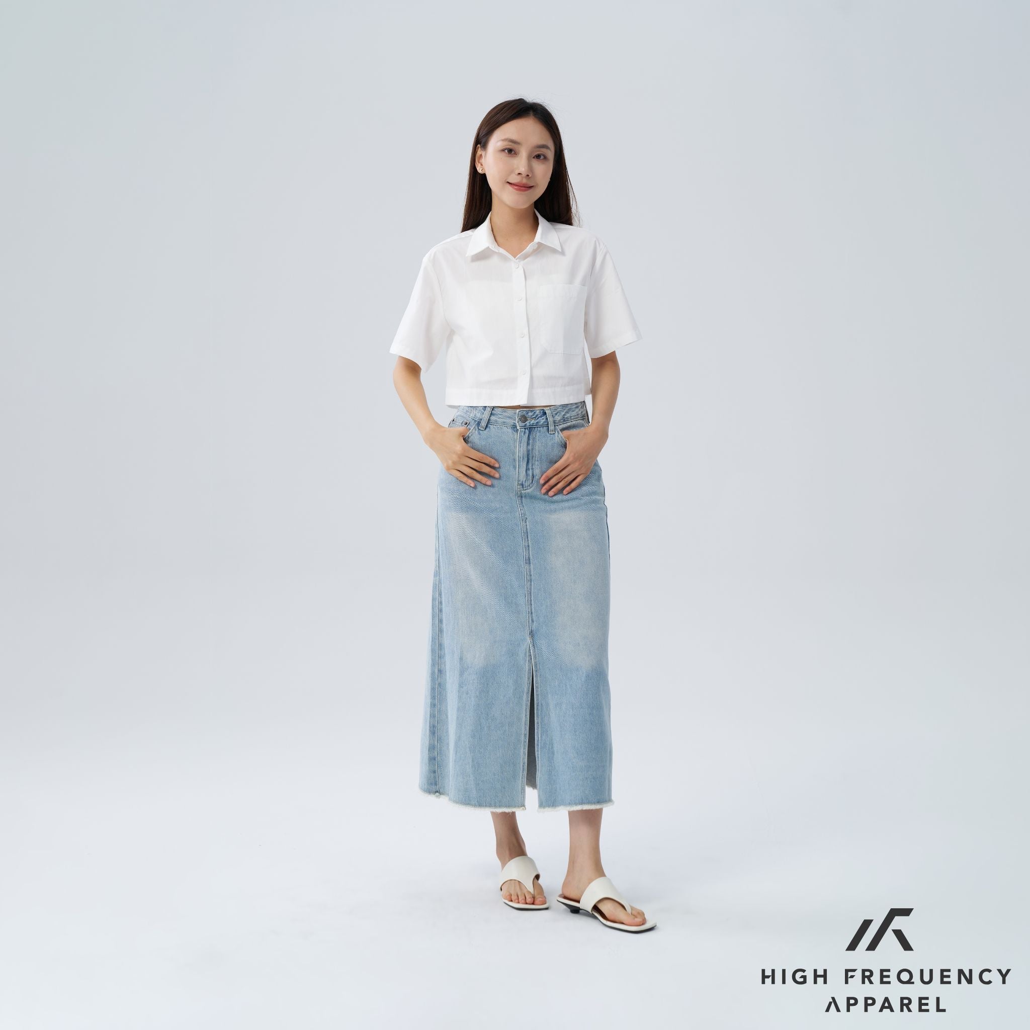 Frayed Mid-Waisted Maxi Denim Skirt With Front Slit