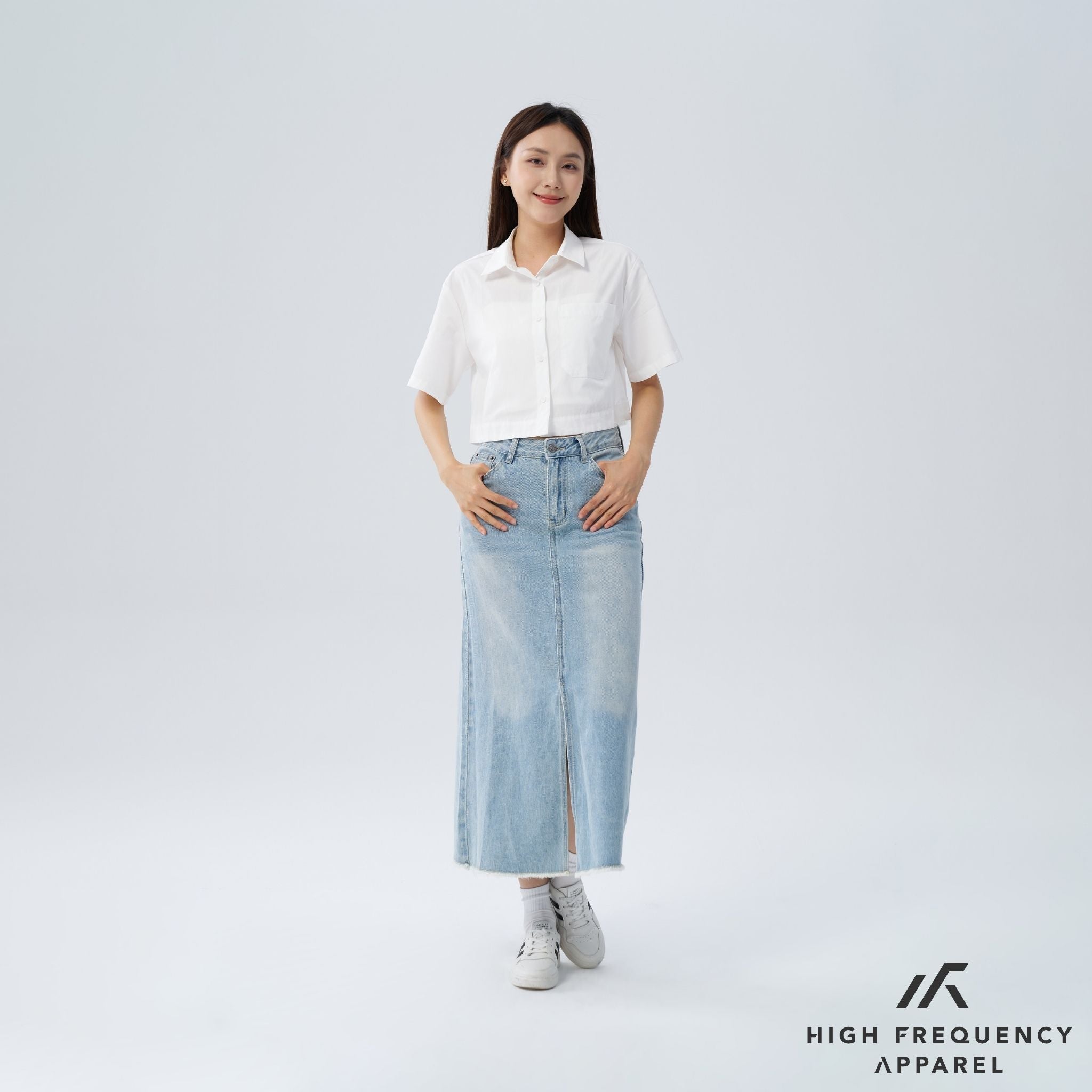 Frayed Mid-Waisted Maxi Denim Skirt With Front Slit