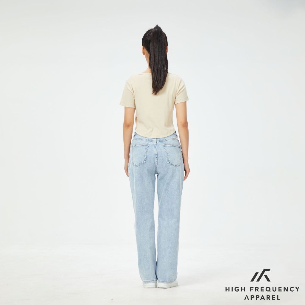 Mid Waisted Straight Cut Stretch Denim Jeans