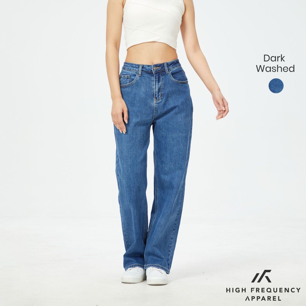 Mid Waisted Straight Cut Stretch Denim Jeans