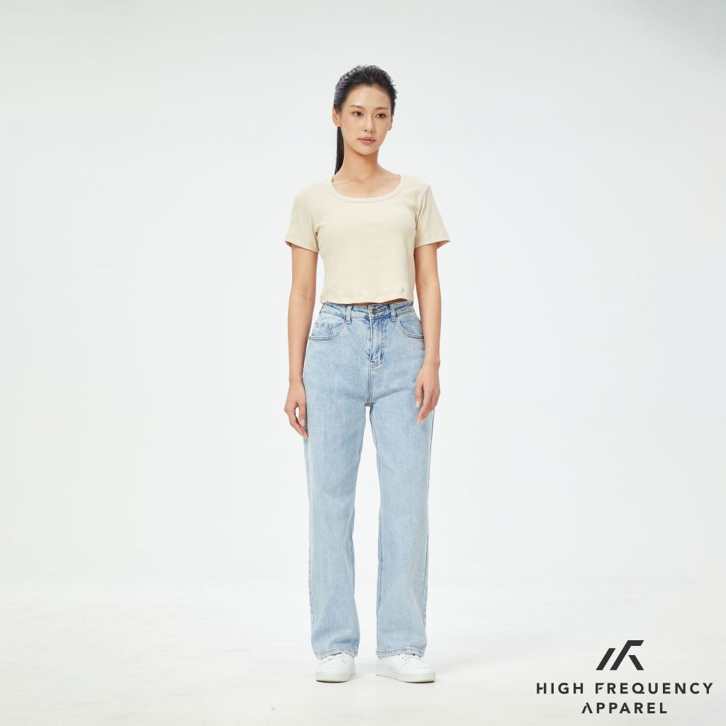 Mid Waisted Straight Cut Stretch Denim Jeans
