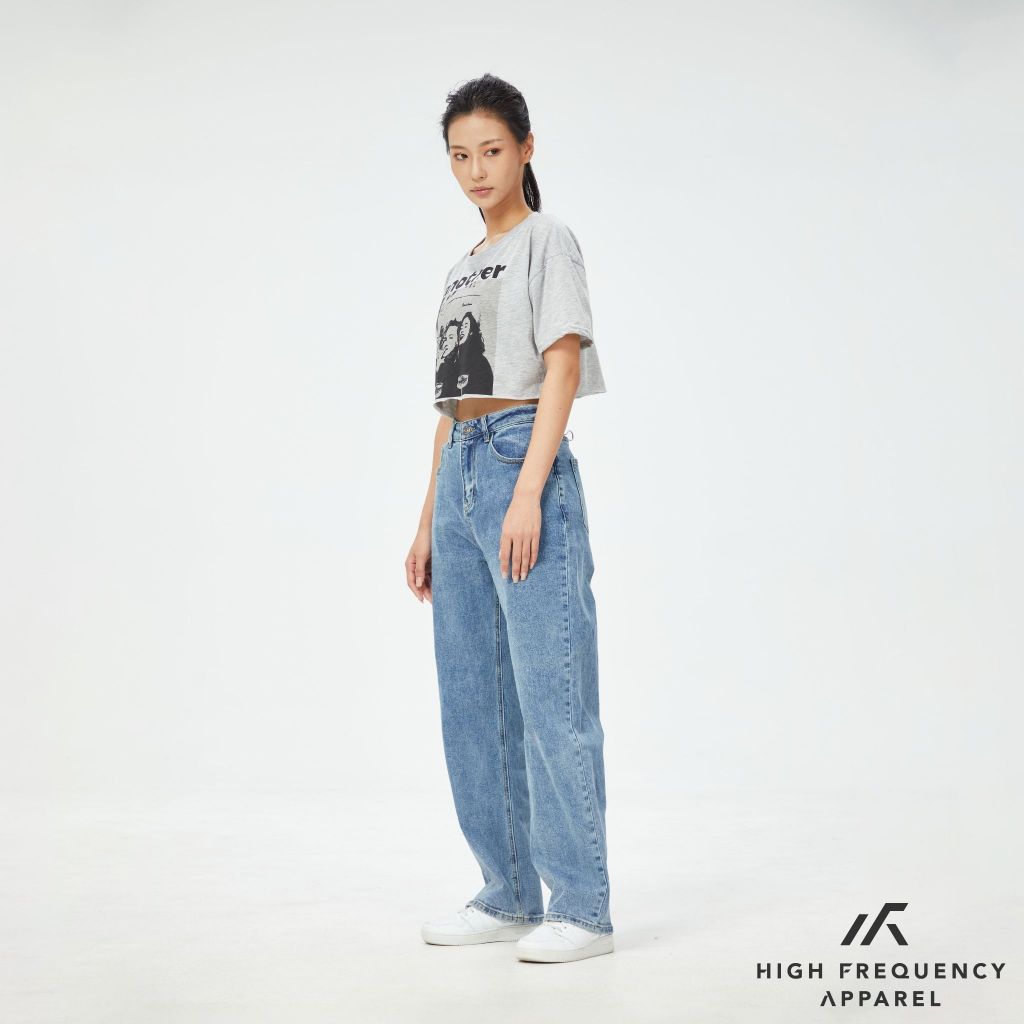 Mid Waisted Straight Cut Stretch Denim Jeans