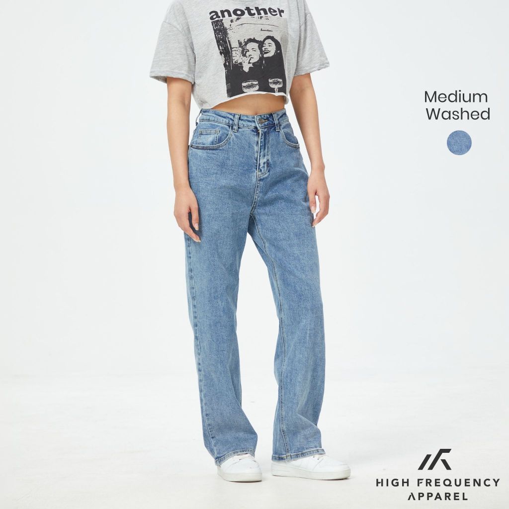 Mid Waisted Straight Cut Stretch Denim Jeans
